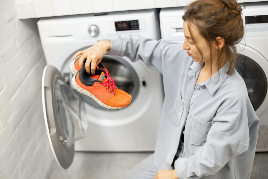 can you put shoes in washing machine